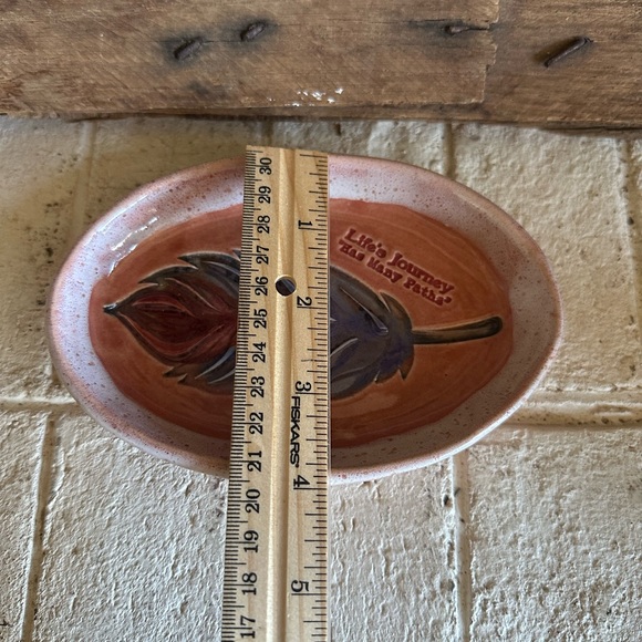 Hand Crafted Jewelry/ soap/ trinket Dish Pottery Feather design (WB) - Picture 4 of 6